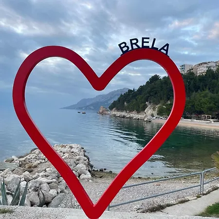 Biser Brela